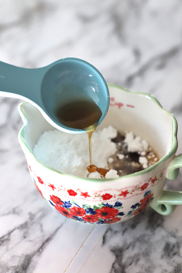 Maple syrup for glazing Thanksgiving Bundt Cake