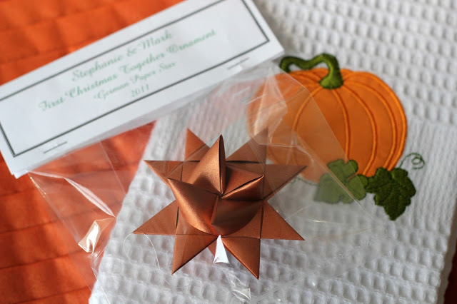 Beautiful folded paper German stars remind many of childhood when they were made at Christmas time. Easy to follow, step-by-step video tutorial teaches you how to make them. 