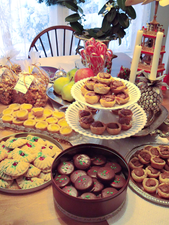 The snow day was perfect for filling the house with the scent of baking cookies and treats like those in a sweet Shoppe. Outside was a picture of white drifts of falling snow and inside was filled with Christmas music and lots of sugar, butter and baking sheets.