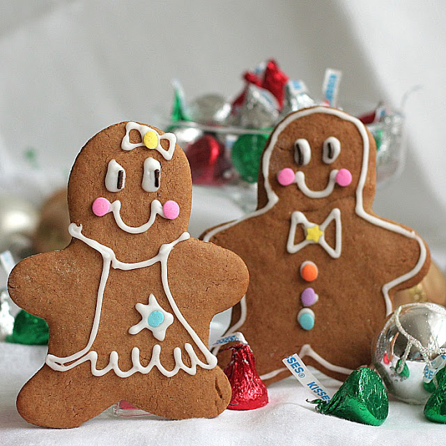 Everyone is sure to find something they like from this Christmas Cookie Tray. Filled with a variety of cookies baked ahead and kept fresh in the freezer.