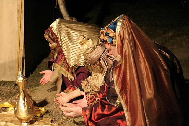 Living nativity is a live production with 13 walk-through scenes from creation to the ascension of Jesus. A Christmas tradition celebrating His birth.