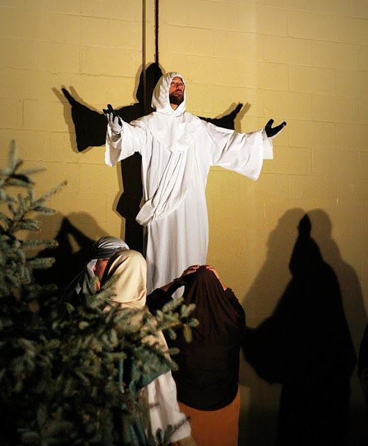 Living nativity is a live production with 13 walk-through scenes from creation to the ascension of Jesus. A Christmas tradition celebrating His birth.