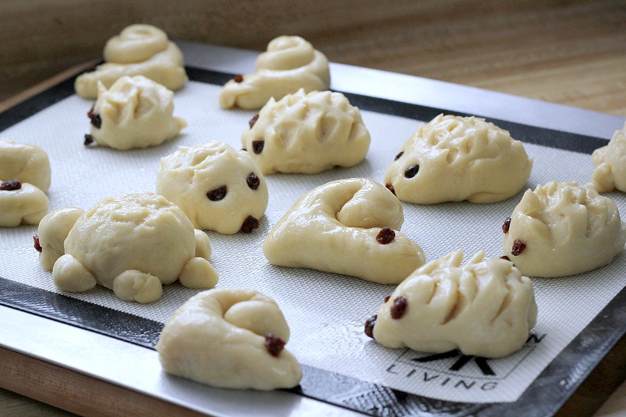 Dinner rolls aren't usually described as cute. But this little menagerie of yeast puffs has me saying, Hedgehogs and turtles and snails, oh, my! Fun animal shaped dinner rolls are easy to create using dough made in a bread machine.