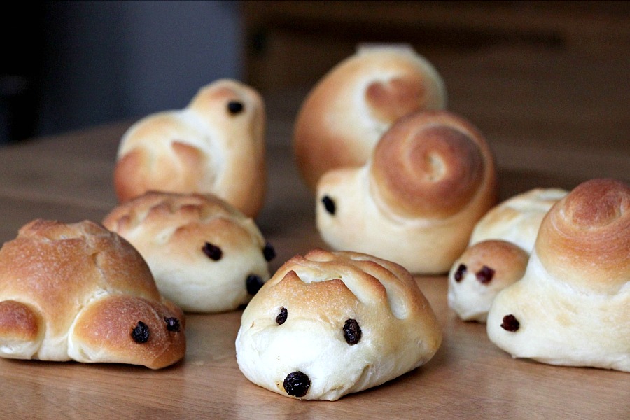 Dinner rolls aren't usually described as cute. But this little menagerie of yeast puffs has me saying, Hedgehogs and turtles and snails, oh, my! Fun animal shaped dinner rolls are easy to create using dough made in a bread machine.