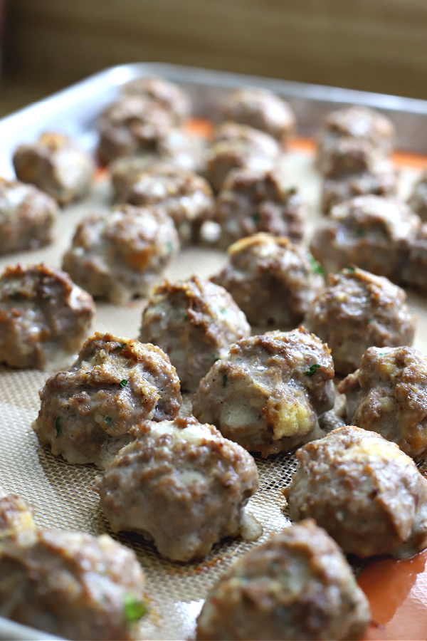 Oven baked favorite ground beef meatballs