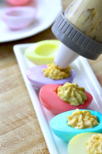 A classic recipe for deviled eggs is easy, delicious and a favorite at backyard cookouts and barbecues. Inexpensive appetizer that everyone loves!