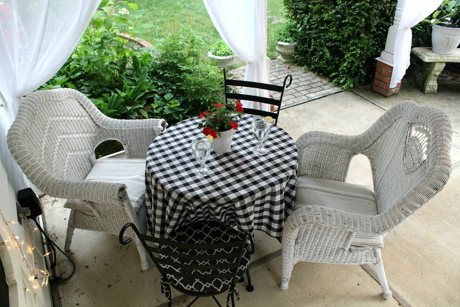 Create an inviting ambiance for dining and entertaining with an easy up-cycling DIY. Re-purposed Curtains for the Patio look lovely and romantic.