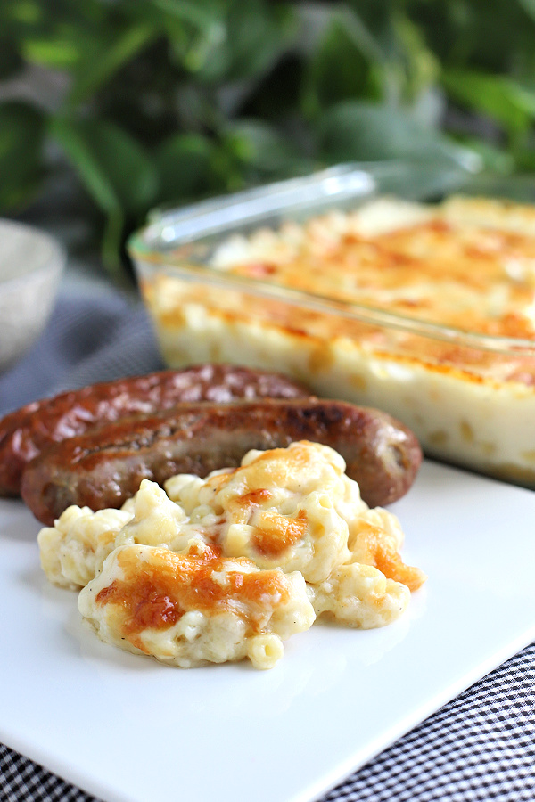 Cheesy homemade baked macaroni and cheese casserole