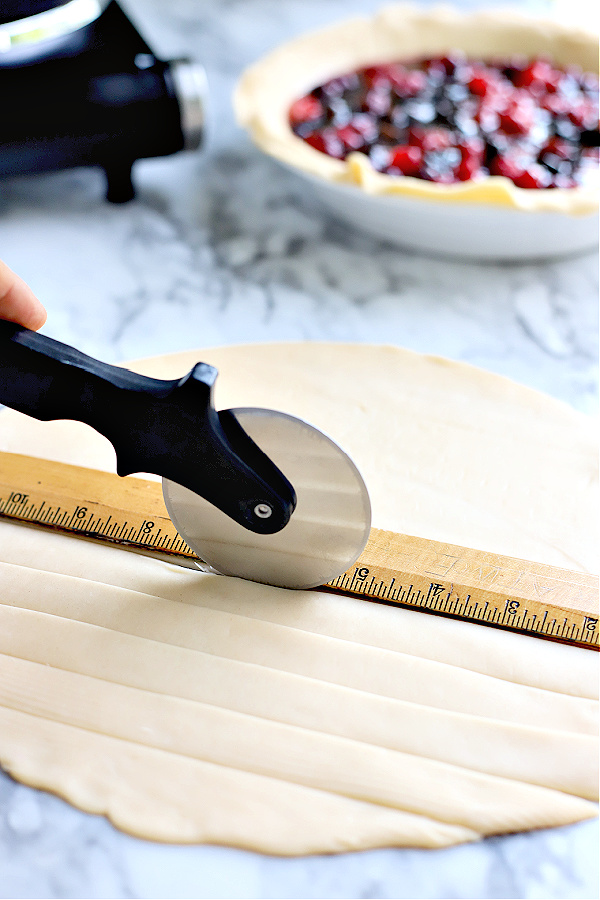 how to make a lattice crust for cranberry and fig pie