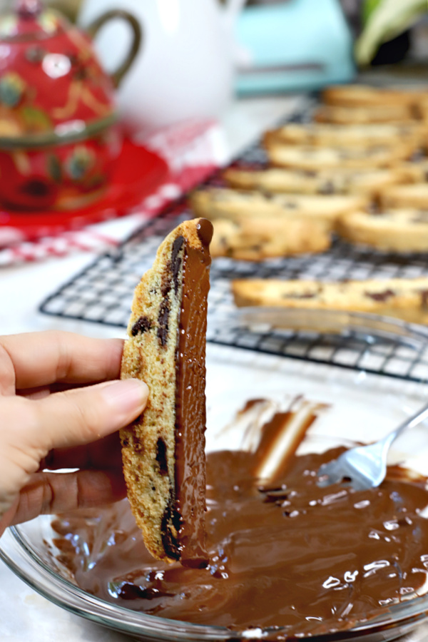 dipping Italian biscotti in chocolate