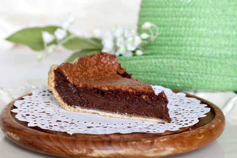  Decadent Minny's chocolate pie is made popular by the book by Kathryn Socket, "The Help". It is easy to make and perfectly delicious using regular ingredients.