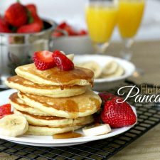 Light and Fluffy Buttermilk Pancakes