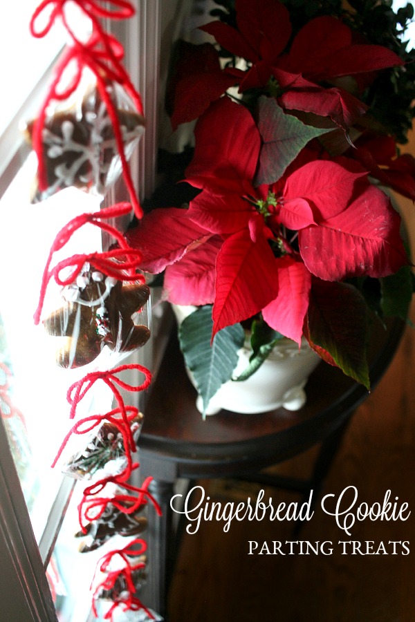 Give your holiday visitors gingerbread cookie parting treats as a thoughtful gesture. Let them snip from a decorative swag, hung by the door, a wrapped gingerbread cookie as they depart. 