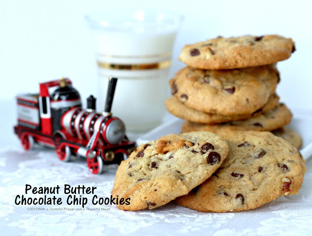 Everyone is sure to find something they like from this Christmas Cookie Tray. Filled with a variety of cookies baked ahead and kept fresh in the freezer.