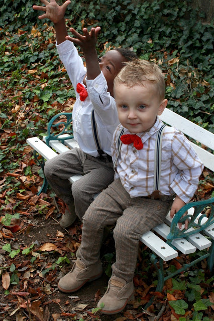 Little boys look adorable dressed up with suspenders and red bow ties. You can make them quickly with this easy knitted bow tie pattern. Sweet for any occasion. 