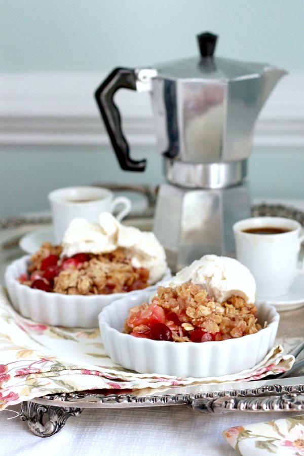 Sweet and tart Cranberry Apple Crisp with an oatmeal crumb topping is a lovely autumn dessert. Serve warm with ice cream or dollop of whipped cream.