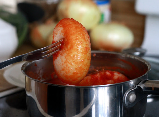 Marcella Hazan Tomato Sauce pasta is easy-on-the-cook and delicious. Make for a lovely date night meal.