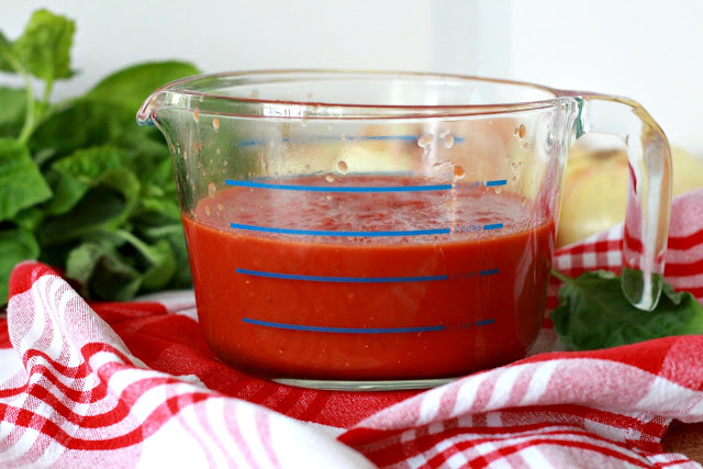 Marcella Hazan Tomato Sauce pasta is easy-on-the-cook and delicious. Make for a lovely date night meal.