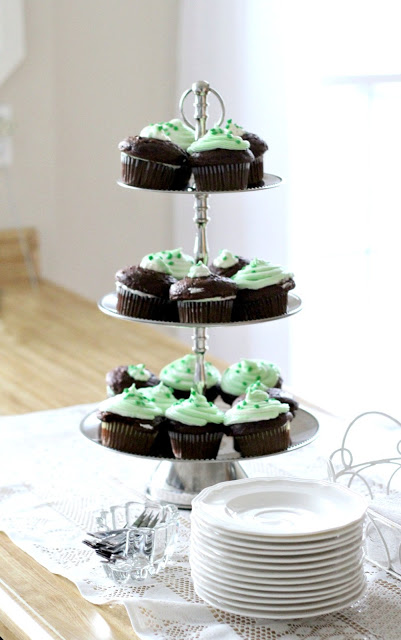 It is not too late to make a quick dessert for St. Patrick's Day. Grab your favorite packaged cake mix and bake a batch of Minty Cream Cheese Frosted Cupcakes. While they are cooling mix up some really yummy frosting tinted green with a hint of mint. A few sprinkles and Voilà!