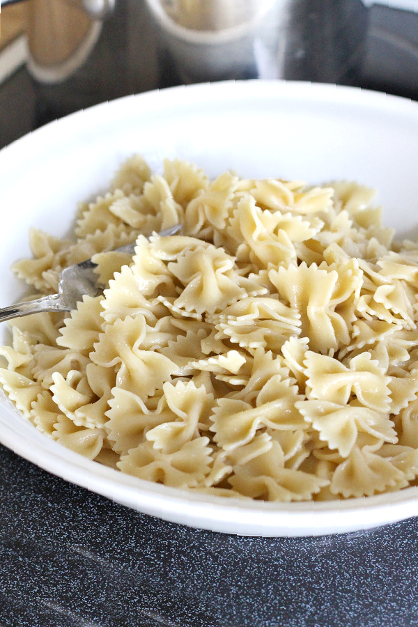 pasta pesto and peas