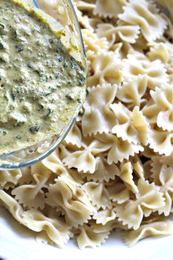 bow tie pasta pesto and peas