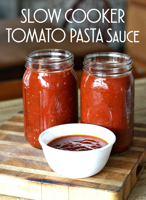 A delicious slow cooker tomato pasta sauce is perfect for those busy days and you still need a meal to feed the hungry. Ladle over your favorite pasta. 