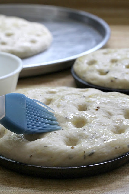 Rosemary Focaccia is irresistible, Dip in olive oil or slice for a sandwich, this Italian yeast bread is amazing. Easy recipe from bread machine dough.