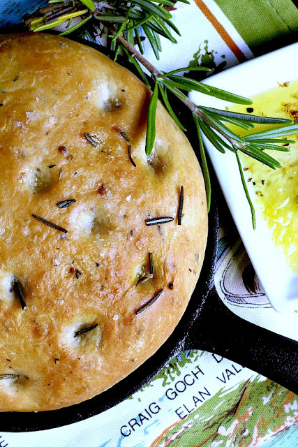 Rosemary Focaccia is irresistible, Dip in olive oil or slice for a sandwich, this Italian yeast bread is amazing. Easy recipe from bread machine dough.