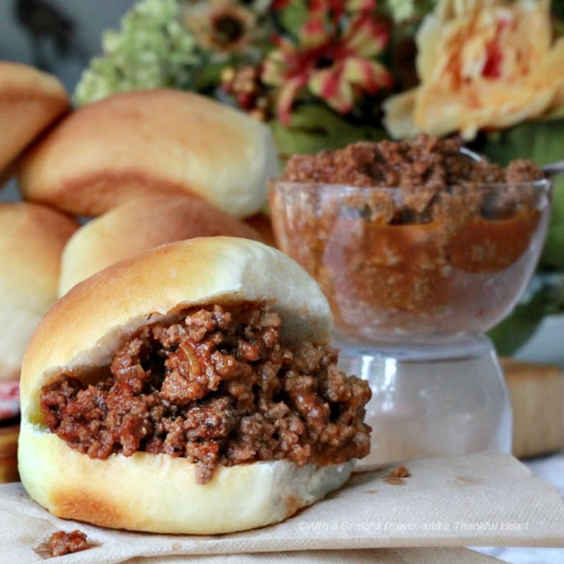 Easy recipe for classic, homemade yeast sandwich buns using a bread machine to make the dough.