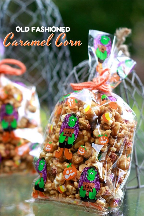 An easy recipe for sweet and crunchy caramel corn. Make your own and package in individual bags. Tie with a bow for sweet holiday gifts.