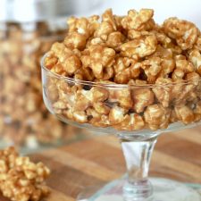 Old-Fashioned Caramel Corn