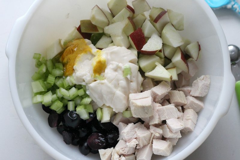 Turkey Waldorf Salad is such an easy meal and full of good-for-you ingredients like apples, grapes and nuts. No wonder it is a long-time classic recipe. Use leftover roasted turkey or cooked chicken and enjoy piled on crescent rolls, croissants, bread or serve on a bed of lettuce greens for lunch or dinner. 