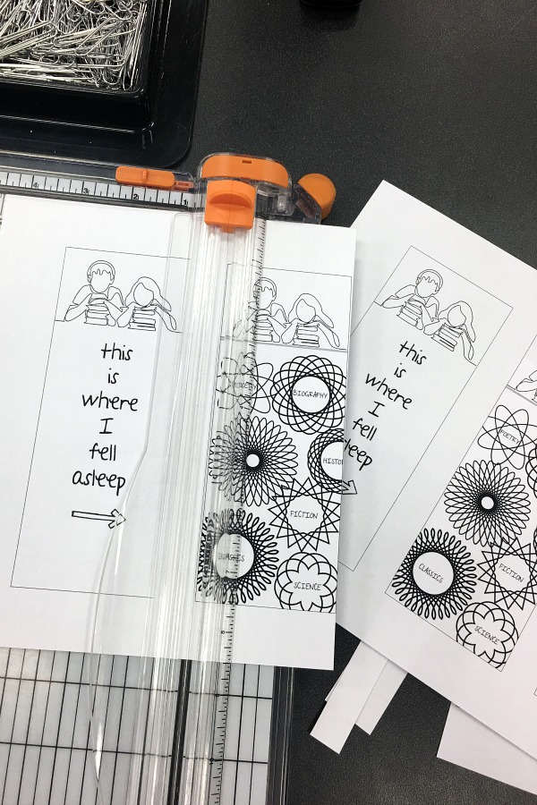 School is out! Get FREE printables, kids Summer Reading Log and Bookmarks. With 10 Tips to Encourage Summer Reading.