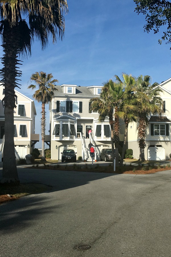 Charleston & Folly Beach Getaway Family Vacation. A lovely condo townhouse with kitchen and laundry facilities with a view of the harbor from patio. Relax, swim, serf and play on Folly Beach. South Carolina at its best for kids and adults.