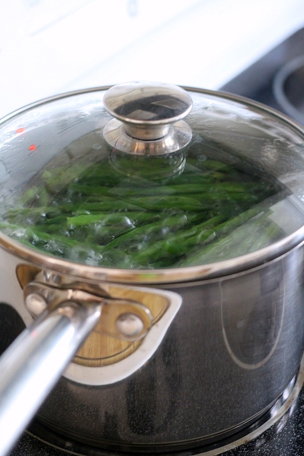 Haricots Verts or French String Beans is a lovely and healthy side to chicken, fish, beef or pork. Cooked just until bright green and tender they are a quick and simple addition to your favorite entree.