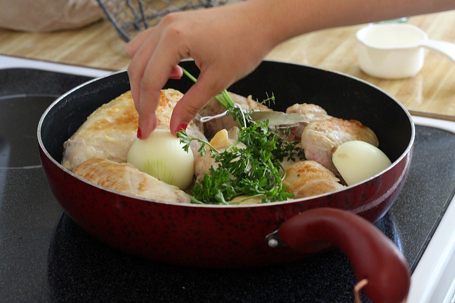 Poulet a la Creme or chicken in cream sauce looks & sounds complicated. It's really an easy and delicious French dish special enough for entertaining yet simple for weeknight dinner.