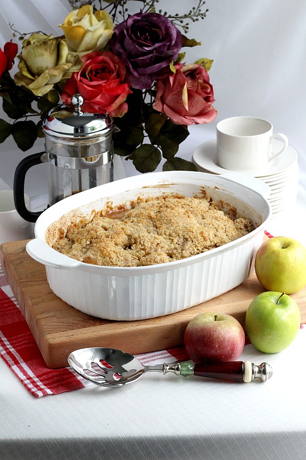 Old-fashioned Apple Pear Crisp with a crumbly oatmeal topping is going to be your favorite autumn dessert. Perfect blend of apple, pear, citrus, cinnamon & nutmeg. It is an easy, uncomplicated recipe and great when you need a treat to share.