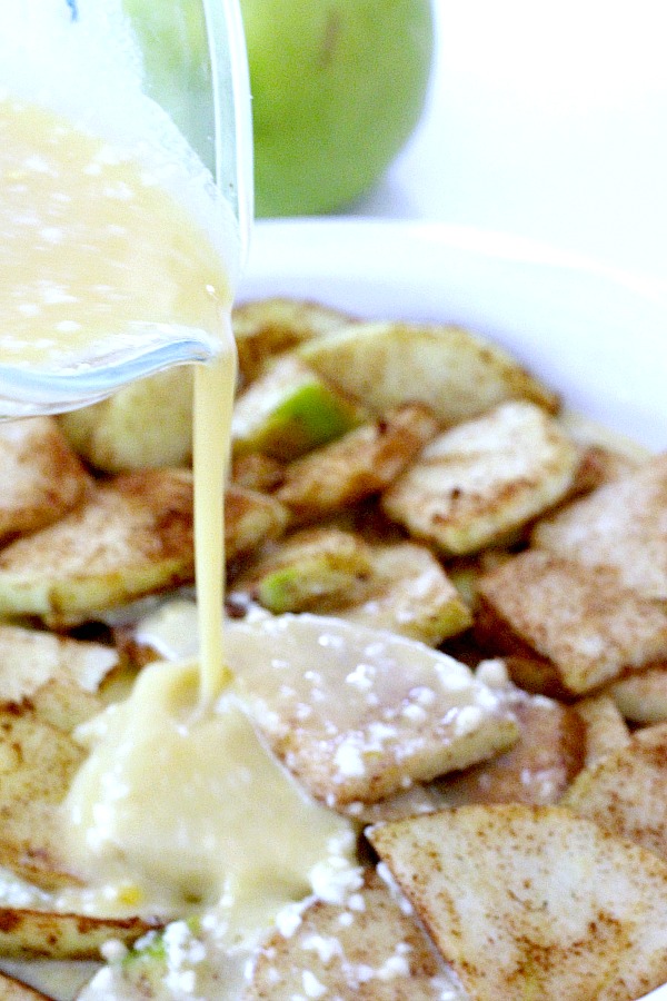 Lots of yummy apples fill this easy pie that makes its own crust. Topped with a sweet and crumbly streusel for a perfect dessert anytime.