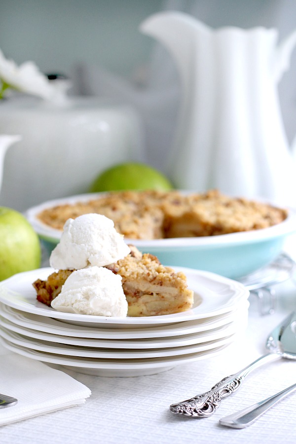 Lots of yummy apples fill this easy pie that makes its own crust. Topped with a sweet and crumbly streusel for a perfect dessert anytime.