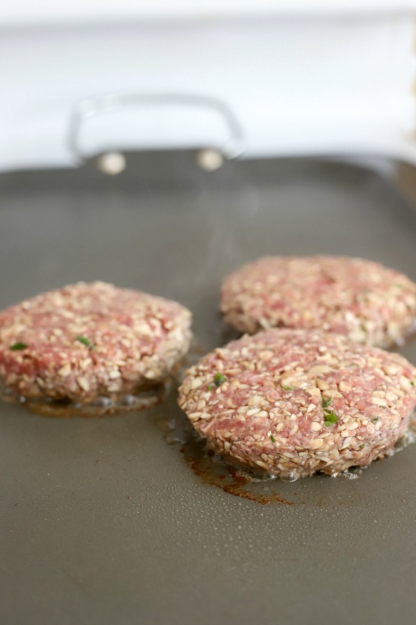 No giving up taste with moist and juicy blended burgers. The perfect mix of finely chopped mushrooms and ground beef create a delicious Umami burger that is healthier for you.