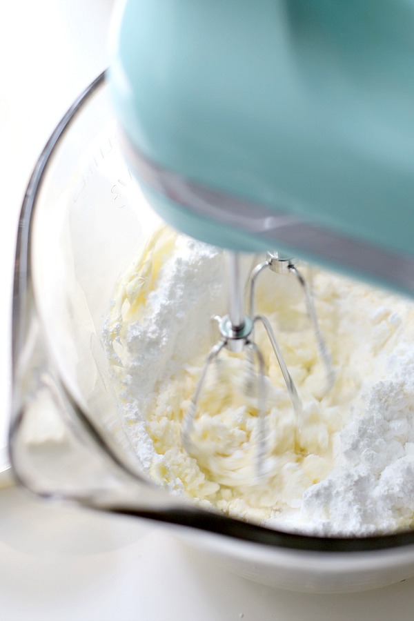 Easy recipe for buttercream frosting for patriotic peanut butter cookie pizza.