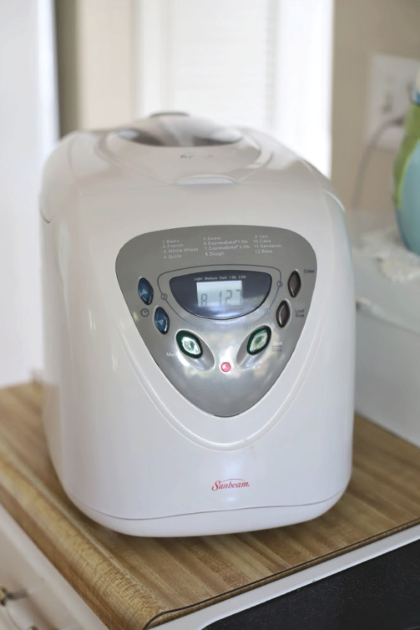 Step-by-step directions for easy cream cheese bread from yeast dough using a bread machine. A light and fluffy Danish with sweetened cheese filling is perfect for breakfast, as a snack or even dessert.