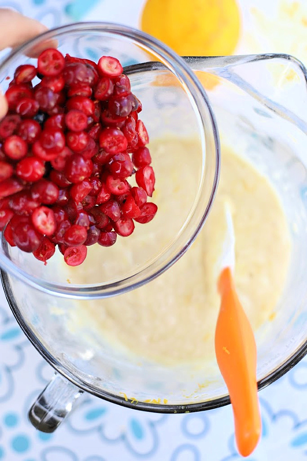 Step-by-step directions for making moist and delicious frosted apricot cranberry bread,.Easy recipe for your Thanksgiving dinner menu.