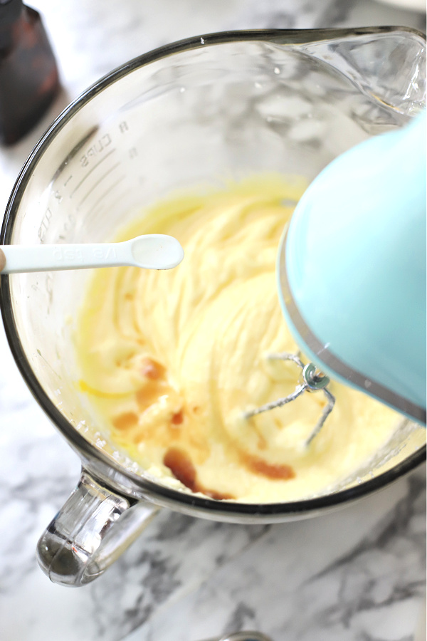 Easy step-by-step how-to for making a yummy frosted lemon Danish pie.