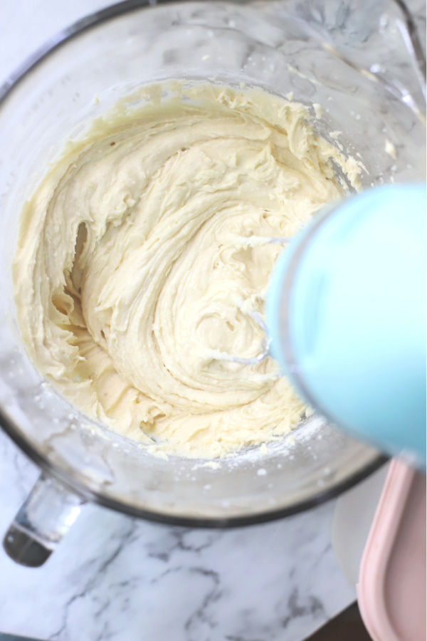 Easy step-by-step how-to for making a yummy frosted lemon Danish pie.