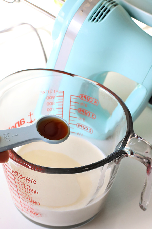 making fresh whipped cream