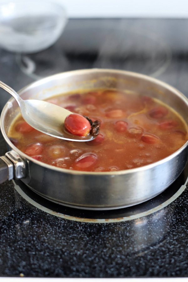 simmering grape sauce