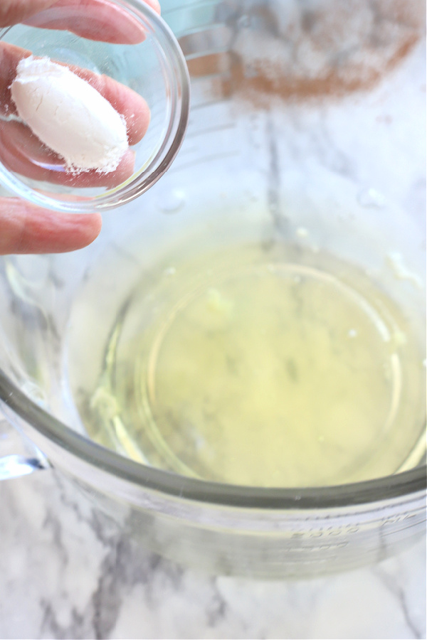 Adding cream of tartar to egg whites