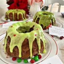 Grinch Pistachio Cake